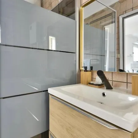 Carré Or Avec Balcon *