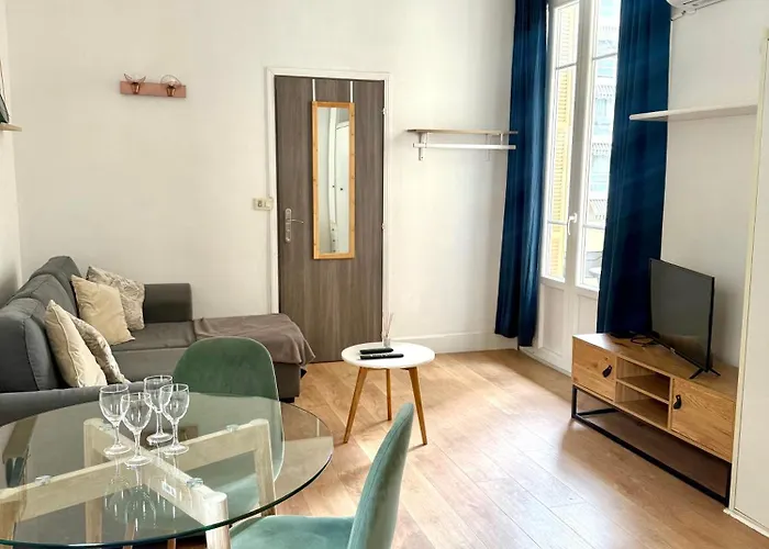 Carré Or Avec Balcon *