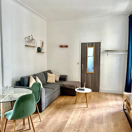 Appartement Carré Or Avec Balcon Nice